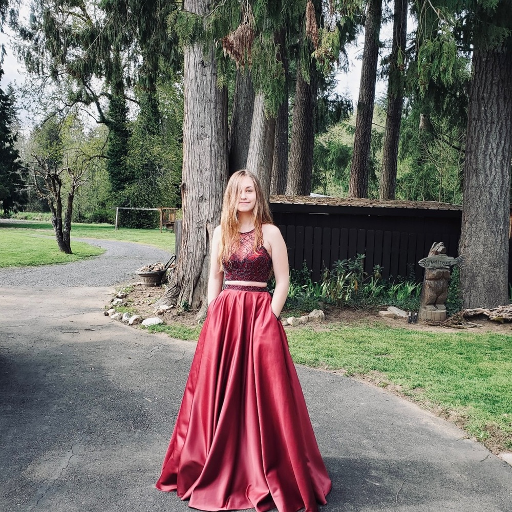Two red prom/formal dress